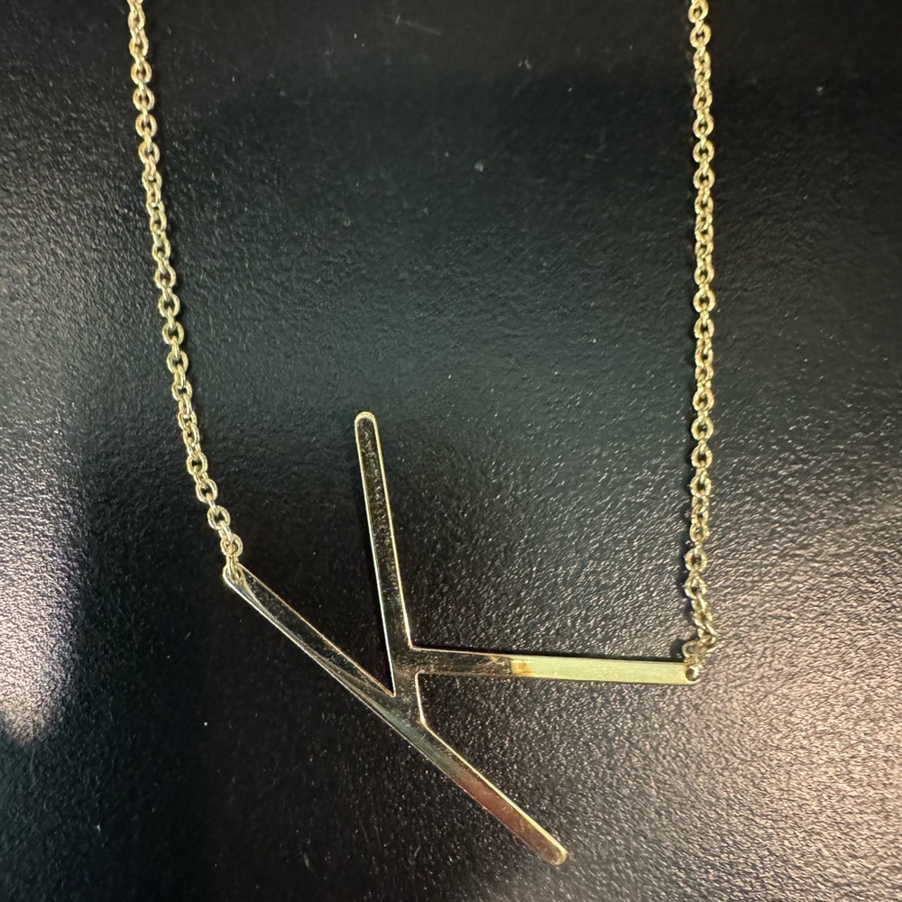 Elegant K Gold Necklace